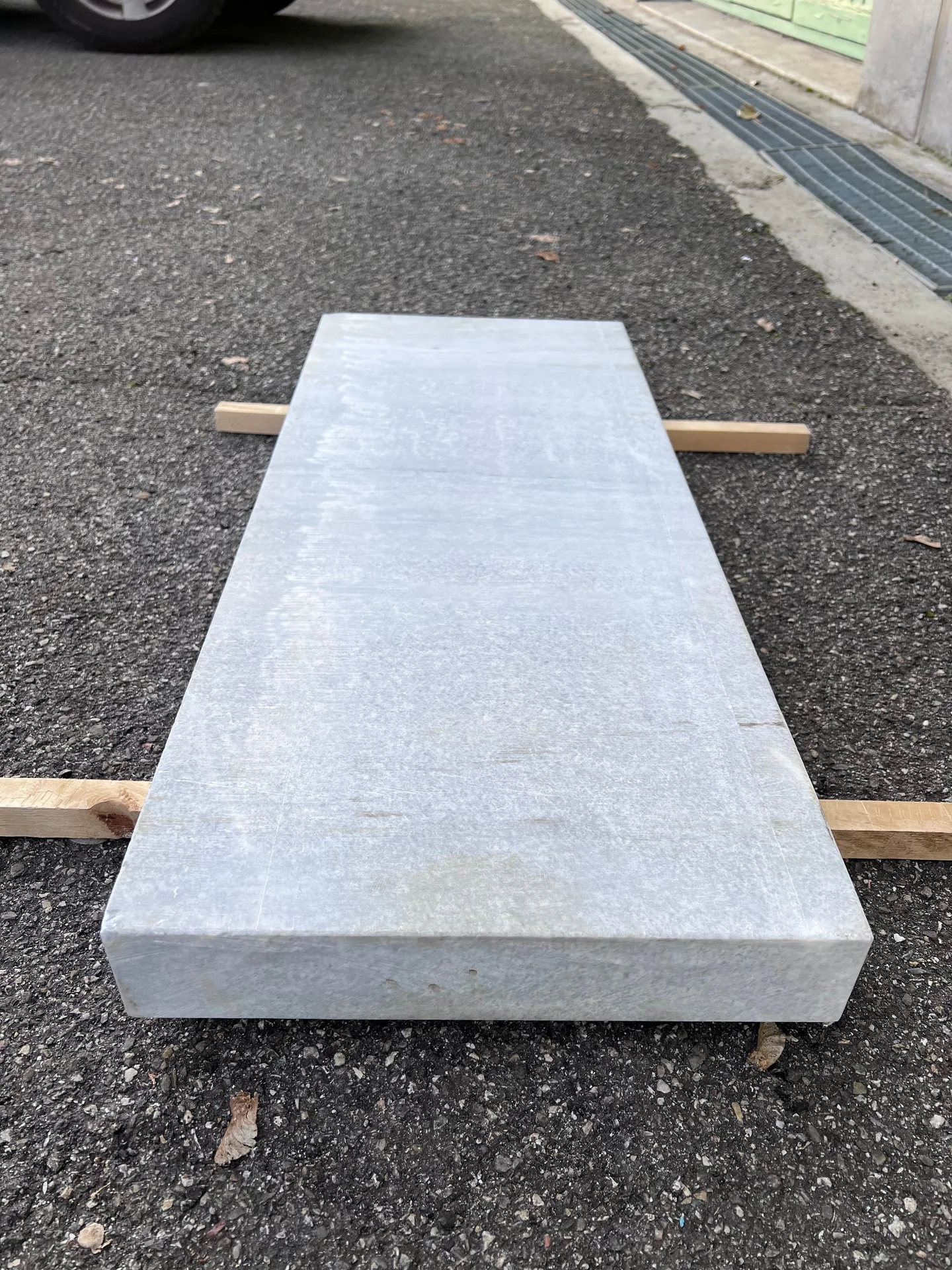 silberblauen Marmor.jpg